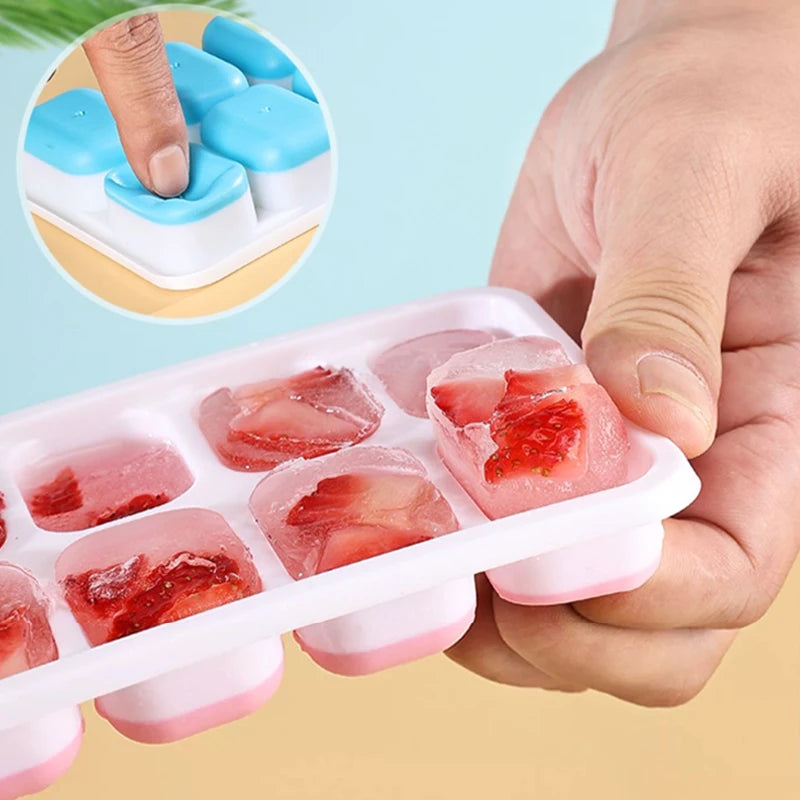 Silicone Ice Cube Tray with Lid – 14 Square Cubes
