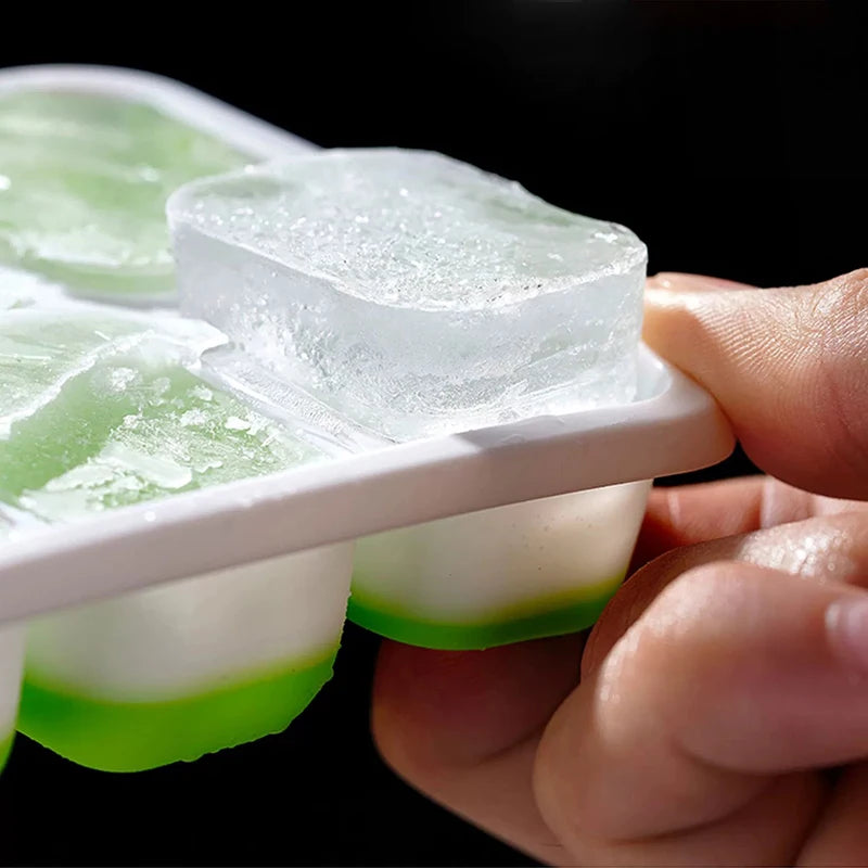 Silicone Ice Cube Tray with Lid – 14 Square Cubes