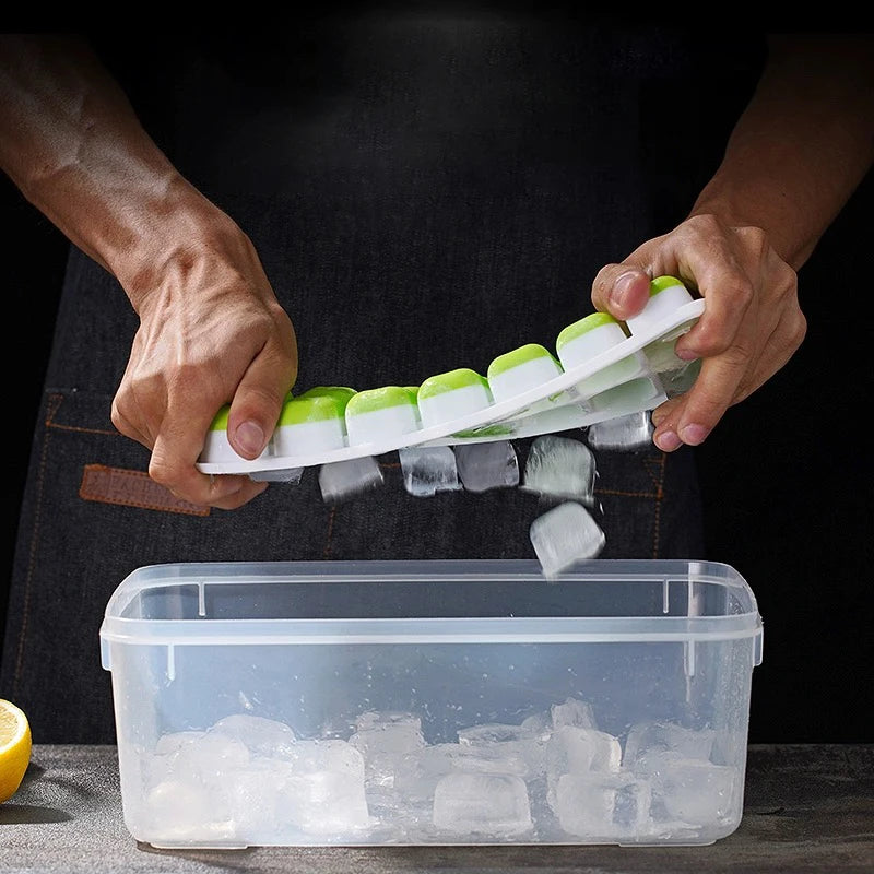 Silicone Ice Cube Tray with Lid – 14 Square Cubes